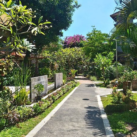 Lovina Beach Hotel Pabean Buleleng Екстериор снимка