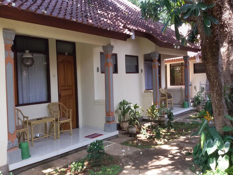 Lovina Beach Hotel Pabean Buleleng Екстериор снимка