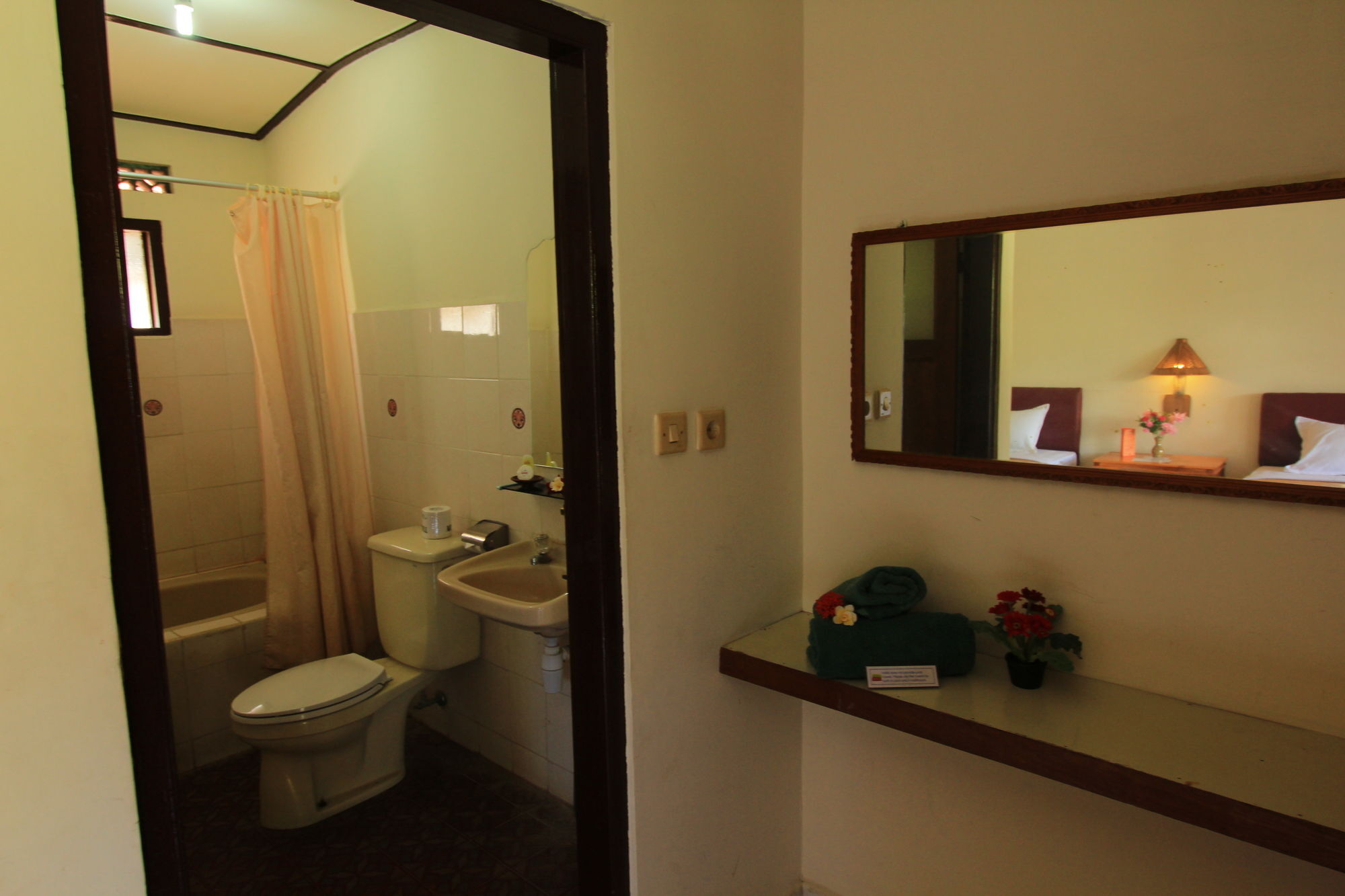 Lovina Beach Hotel Pabean Buleleng Екстериор снимка